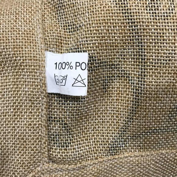 Table Runner - Picture 6 of 6